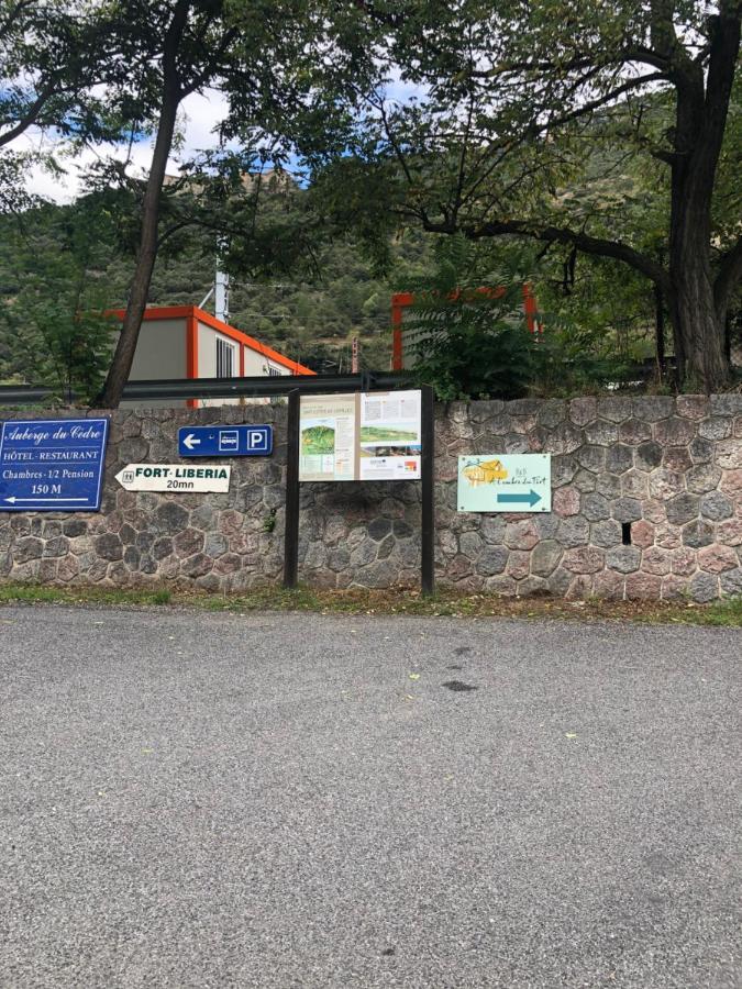 A L'Ombre Du Fort Fuilla Buitenkant foto