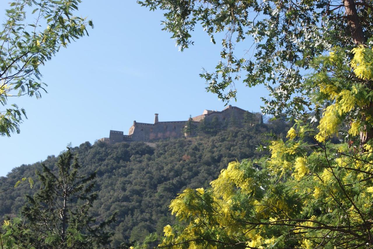 A L'Ombre Du Fort Fuilla Buitenkant foto
